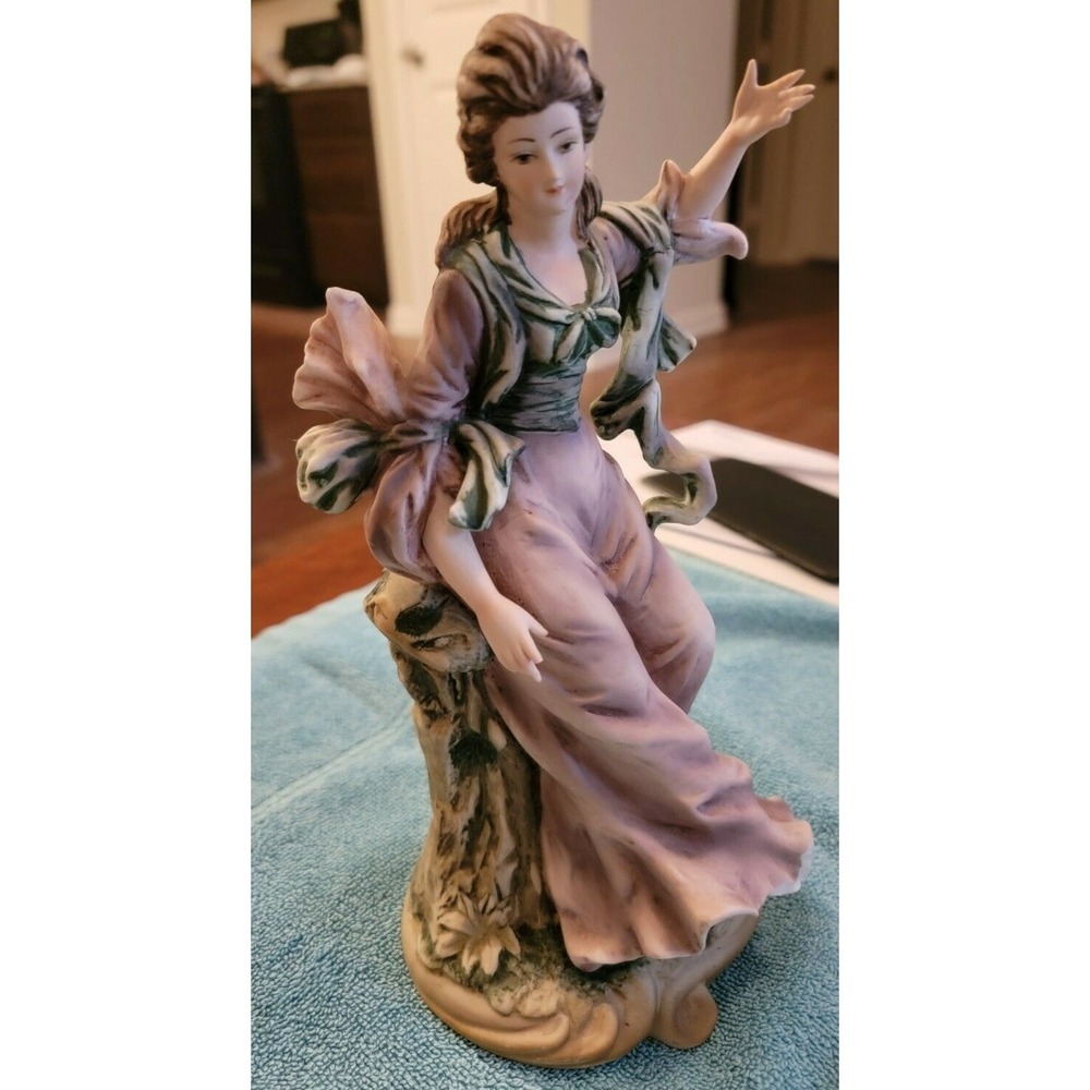 Lefton Japan Vintage  Woman Figurine  Hand Painted  KW1924